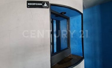 Local Comercial con oficinas y bodega en Colonia Chulavista Puebla