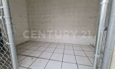 Local Comercial con oficinas y bodega en Colonia Chulavista Puebla