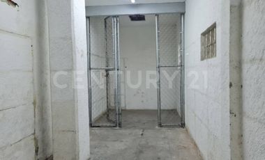 Local Comercial con oficinas y bodega en Colonia Chulavista Puebla