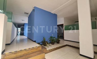 Local Comercial con oficinas y bodega en Colonia Chulavista Puebla
