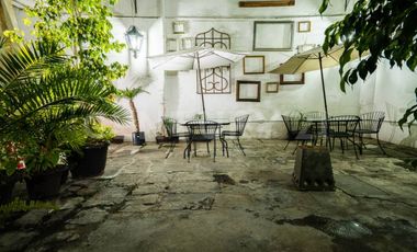 HOTEL EN VENTA CON LOCALES COMERCIALES, PARA INVERSIONISTAS!!! ZONA CENTRO!!!