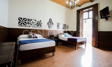 HOTEL EN VENTA CON LOCALES COMERCIALES, PARA INVERSIONISTAS!!! ZONA CENTRO!!!