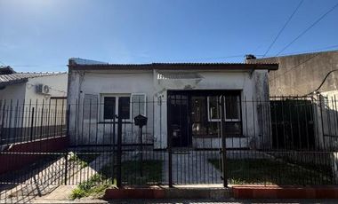 Casa en alquiler en Ezpeleta Este