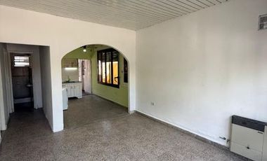 Casa en alquiler en Ezpeleta Este