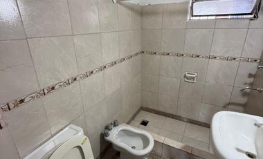 Casa en alquiler en Ezpeleta Este