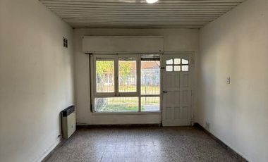 Casa en alquiler en Ezpeleta Este