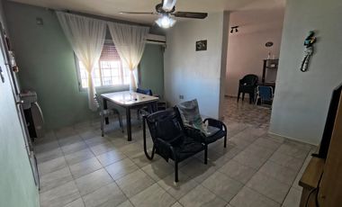 CASA ESQUINA. AMOBLADA. APTA CRÉDITO, CHIMBAS.