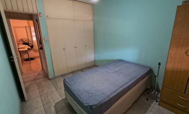 CASA ESQUINA. AMOBLADA. APTA CRÉDITO, CHIMBAS.