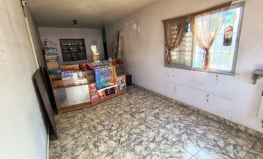 CASA ESQUINA. AMOBLADA. APTA CRÉDITO, CHIMBAS.