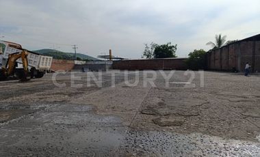 Terreno en Renta con Bodega en Armería
