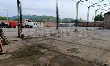 Terreno en Renta con Bodega en Armería