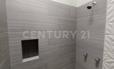 CASA EN VENTA, AMPLIA ESTILO COLIMOTA , ACABADOS ACABADOS EN MADERA DE LUJO