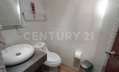 CASA EN VENTA, AMPLIA ESTILO COLIMOTA , ACABADOS ACABADOS EN MADERA DE LUJO