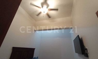 CASA EN VENTA, AMPLIA ESTILO COLIMOTA , ACABADOS ACABADOS EN MADERA DE LUJO