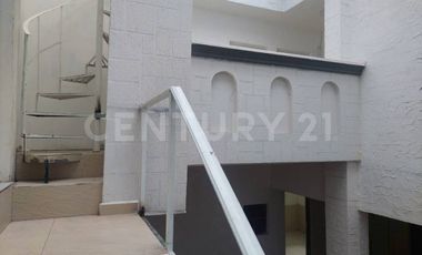 En venta ubicada en Av. Moleros
