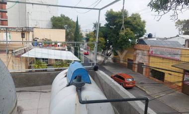 En venta ubicada en Av. Moleros