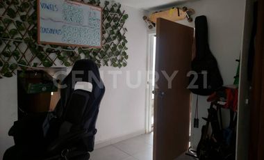 En venta ubicada en Av. Moleros