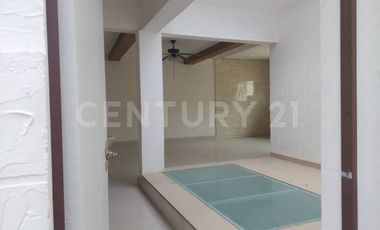 En venta ubicada en Av. Moleros