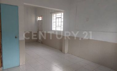 En venta ubicada en Av. Moleros