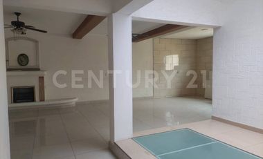 En venta ubicada en Av. Moleros