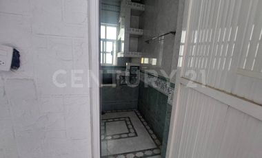 En venta ubicada en Av. Moleros