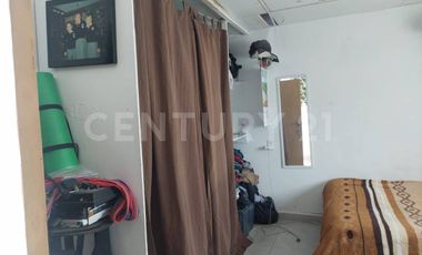 En venta ubicada en Av. Moleros