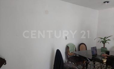 En venta ubicada en Av. Moleros