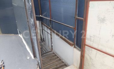 En venta ubicada en Av. Moleros