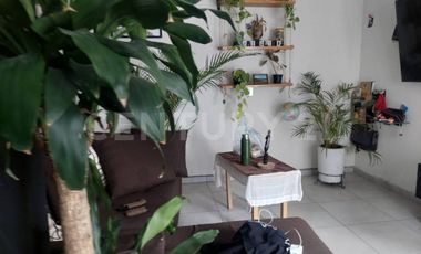 En venta ubicada en Av. Moleros