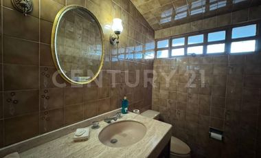 Casa en Venta - en Barrio de Jesús Tlatempa - Cerca del Colegio Intercanadiense