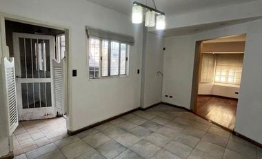 Casa en alquiler en Lomas de Zamora sin expensas