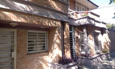 Casa en alquiler en Lomas de Zamora sin expensas