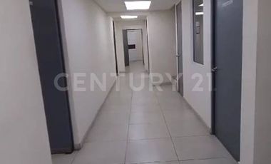 VENTA DE OFICINA EN LA COL.VALLE DEL NOGALAR EN VENTA EN SAN NICOLAS DE LOS G.