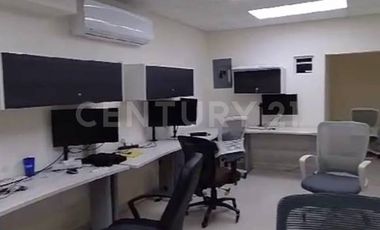 VENTA DE OFICINA EN LA COL.VALLE DEL NOGALAR EN VENTA EN SAN NICOLAS DE LOS G.