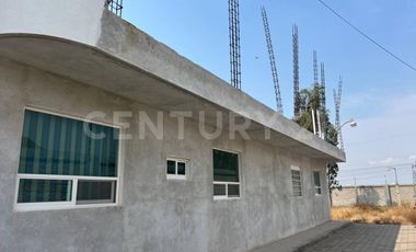 Edificio Comercial en Venta sobre Av. Universidad, SJR | (Oficinas/Consultorios)