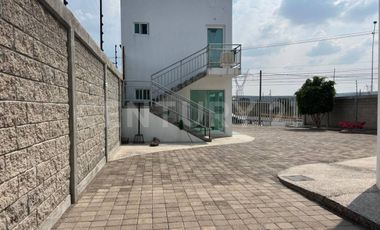 Edificio Comercial en Venta sobre Av. Universidad, SJR | (Oficinas/Consultorios)