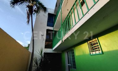 Edificio de departamentos en venta, calle J. Jesus Carranza, Centro de Colima