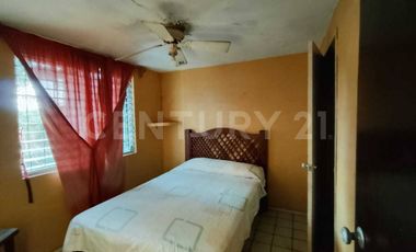 Edificio de departamentos en venta, calle J. Jesus Carranza, Centro de Colima