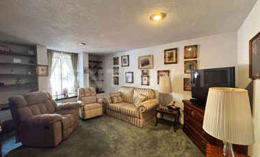 Casa amplia para actualizar con ubicación privilegiada en San Jerónimo Lídice