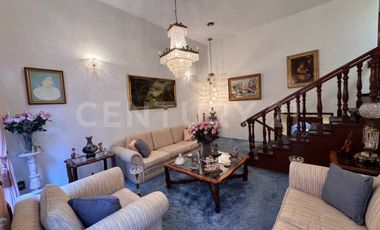 Casa amplia para actualizar con ubicación privilegiada en San Jerónimo Lídice