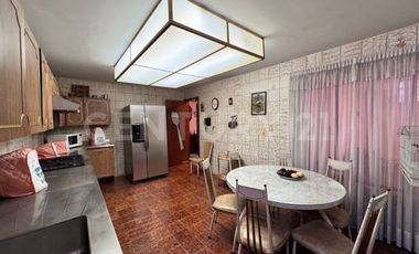 Casa amplia para actualizar con ubicación privilegiada en San Jerónimo Lídice