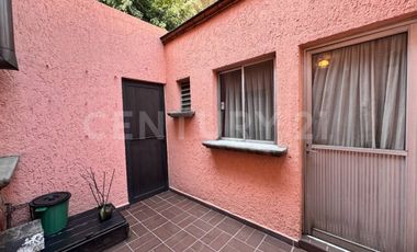 Casa amplia para actualizar con ubicación privilegiada en San Jerónimo Lídice