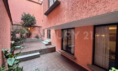 Casa amplia para actualizar con ubicación privilegiada en San Jerónimo Lídice