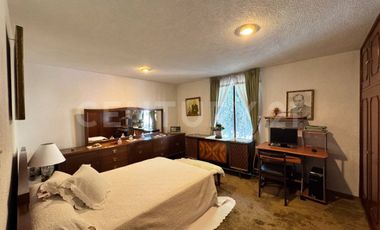 Casa amplia para actualizar con ubicación privilegiada en San Jerónimo Lídice