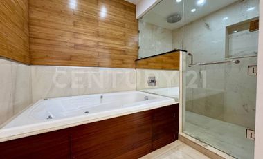 Casa en Venta Canales Puerto Cancún - Muelle privado