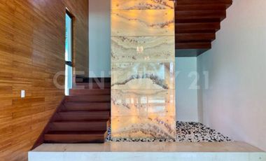 Casa en Venta Canales Puerto Cancún - Muelle privado