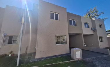 VENTA DUPLEX 3 DORMITORIOS ALTOS DE CLARET HOUSING
