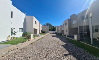 VENTA DUPLEX 3 DORMITORIOS ALTOS DE CLARET HOUSING