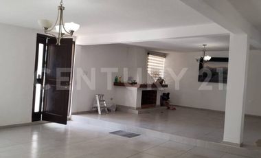 Venta de casa en Puebla, Haras del Bosque de 1,090 m2 de Terreno UN PISO.