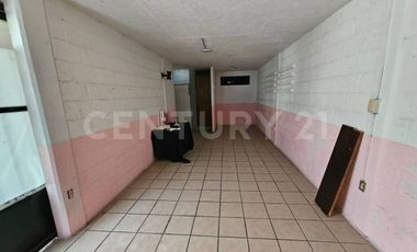 Venta de locales comerciales en Puebla San Isidro sobre la 14 sur.